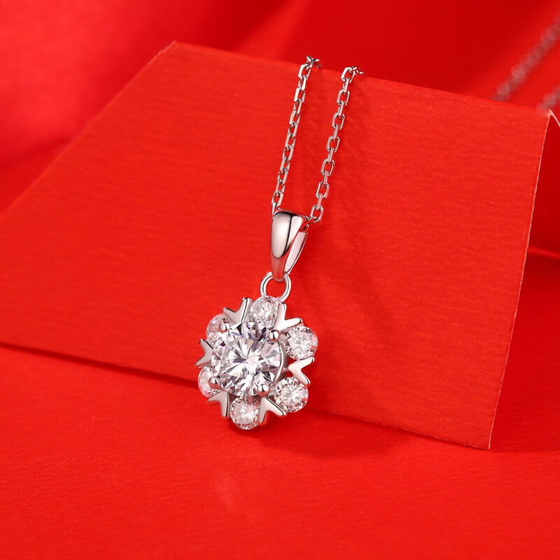 Moissanite Series Romantic Snowflake Sterling Silver Necklace