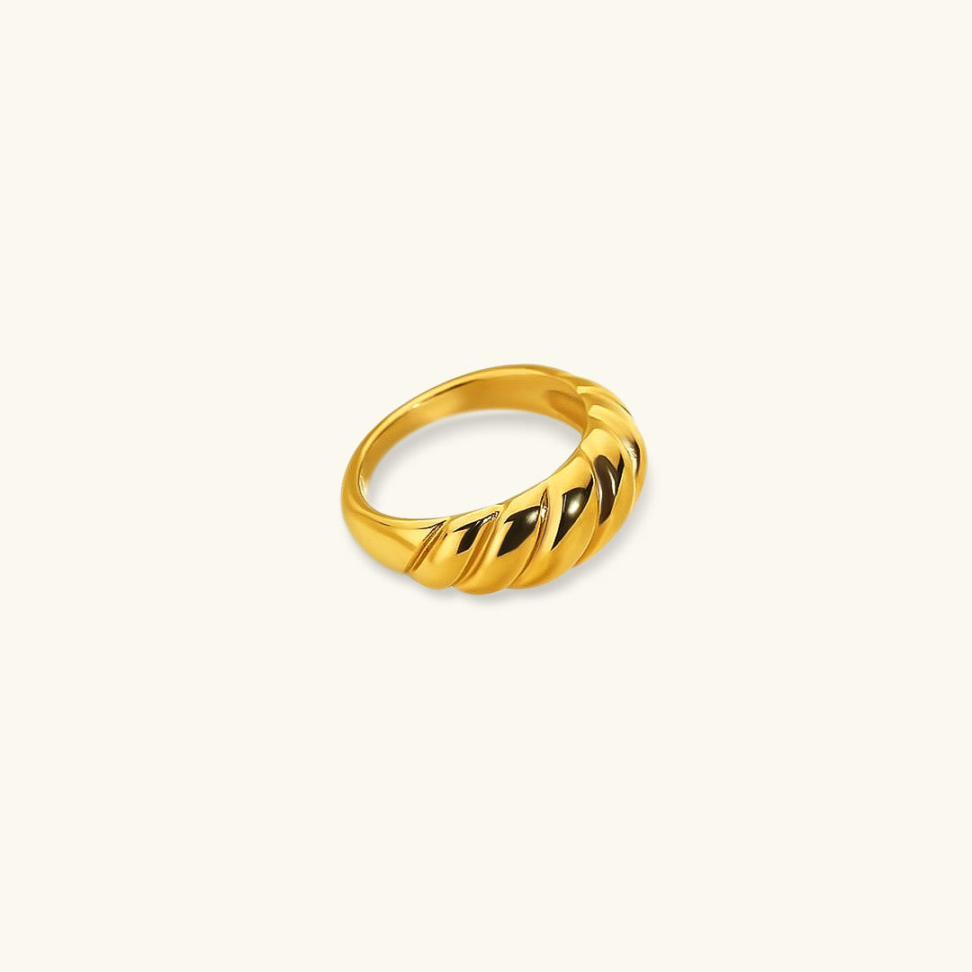 Amaia Gold Croissant Ring