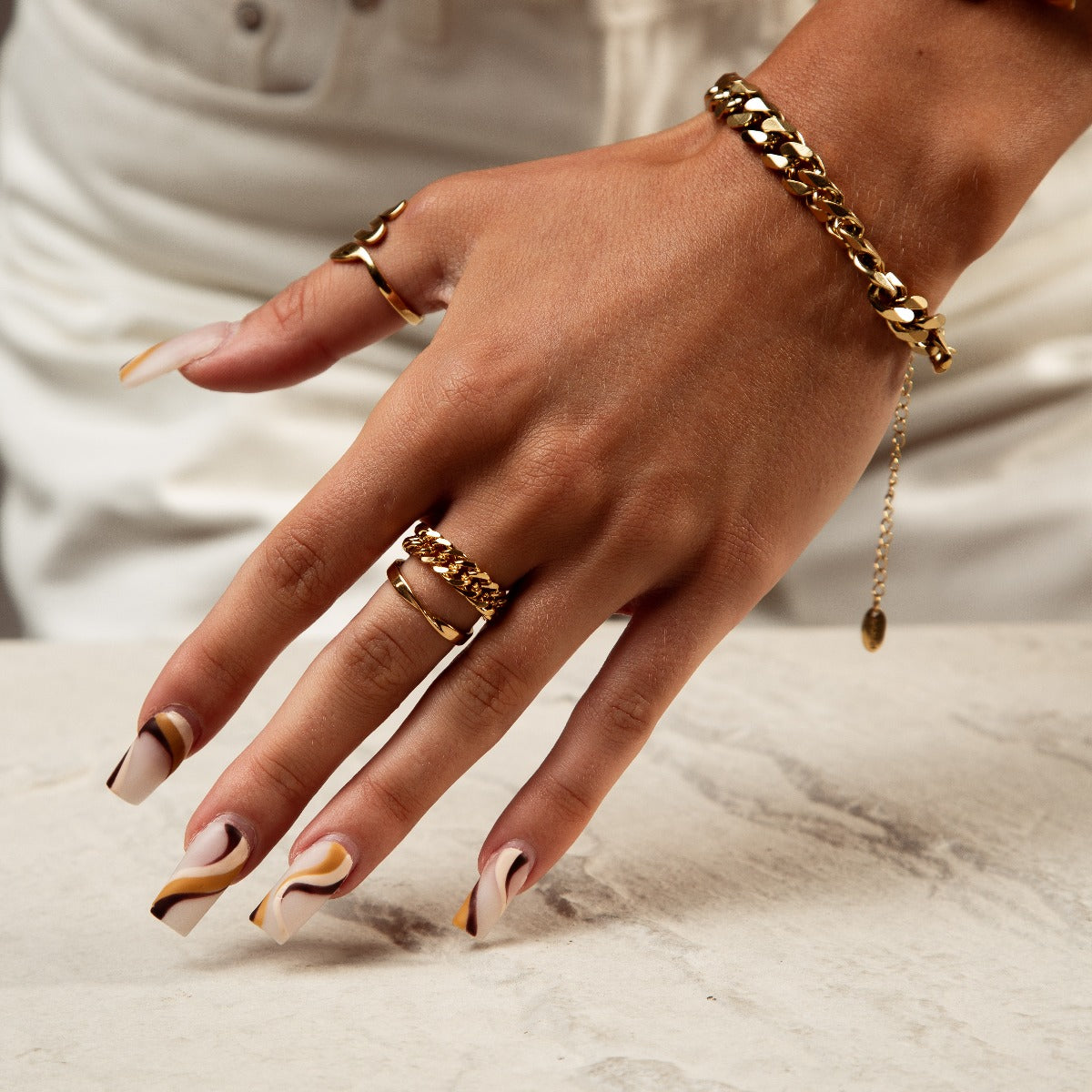 Curb Link Chain Ring - Gold